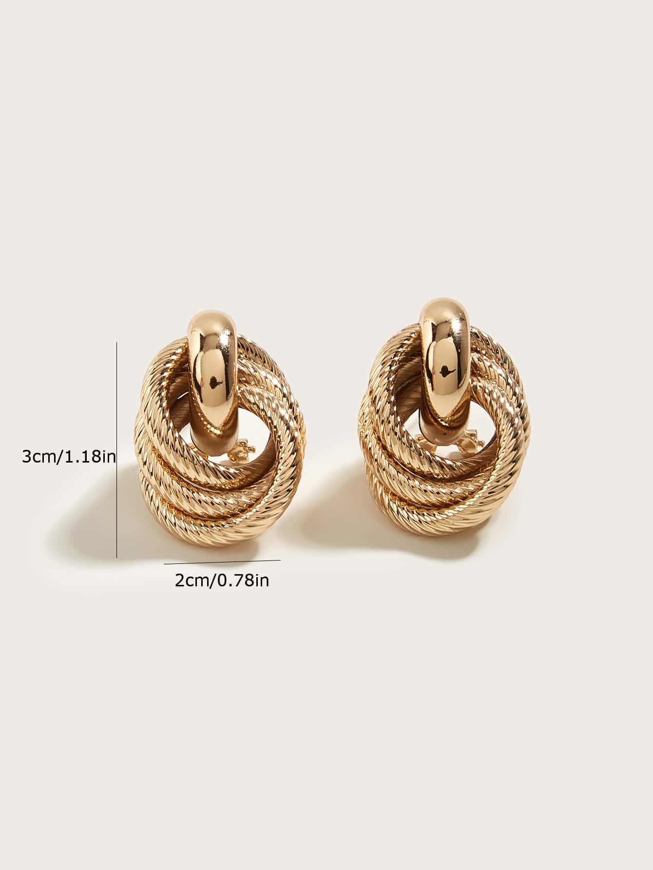 Evelyn – Sculpted Knot Hoop Earrings