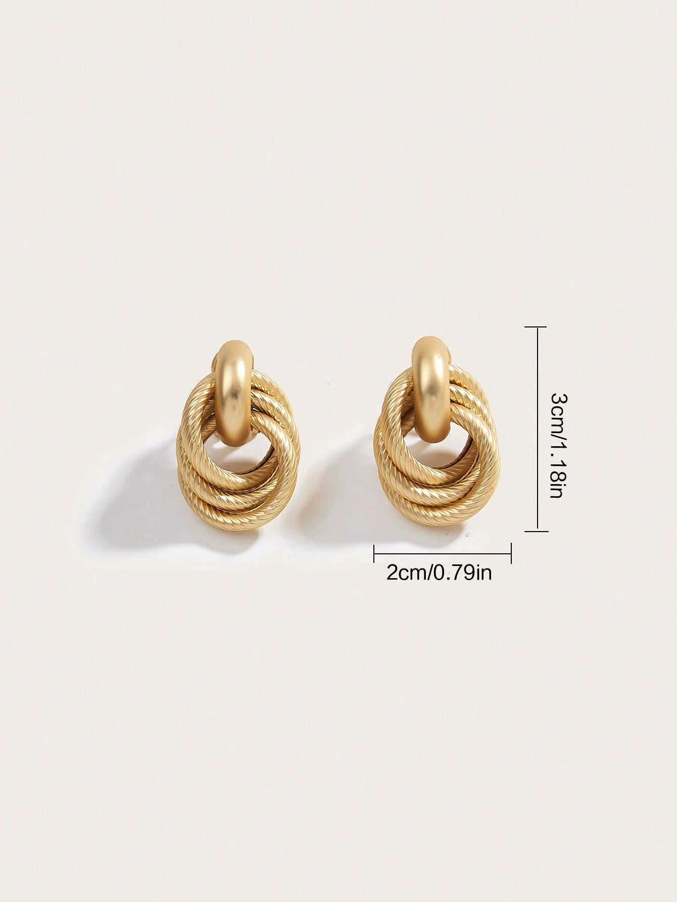 Evelyn – Sculpted Knot Hoop Earrings