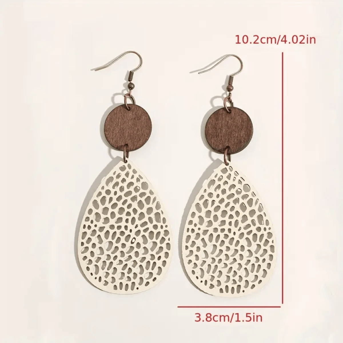 Evelyn – Hollow Teardrop Wooden Earrings