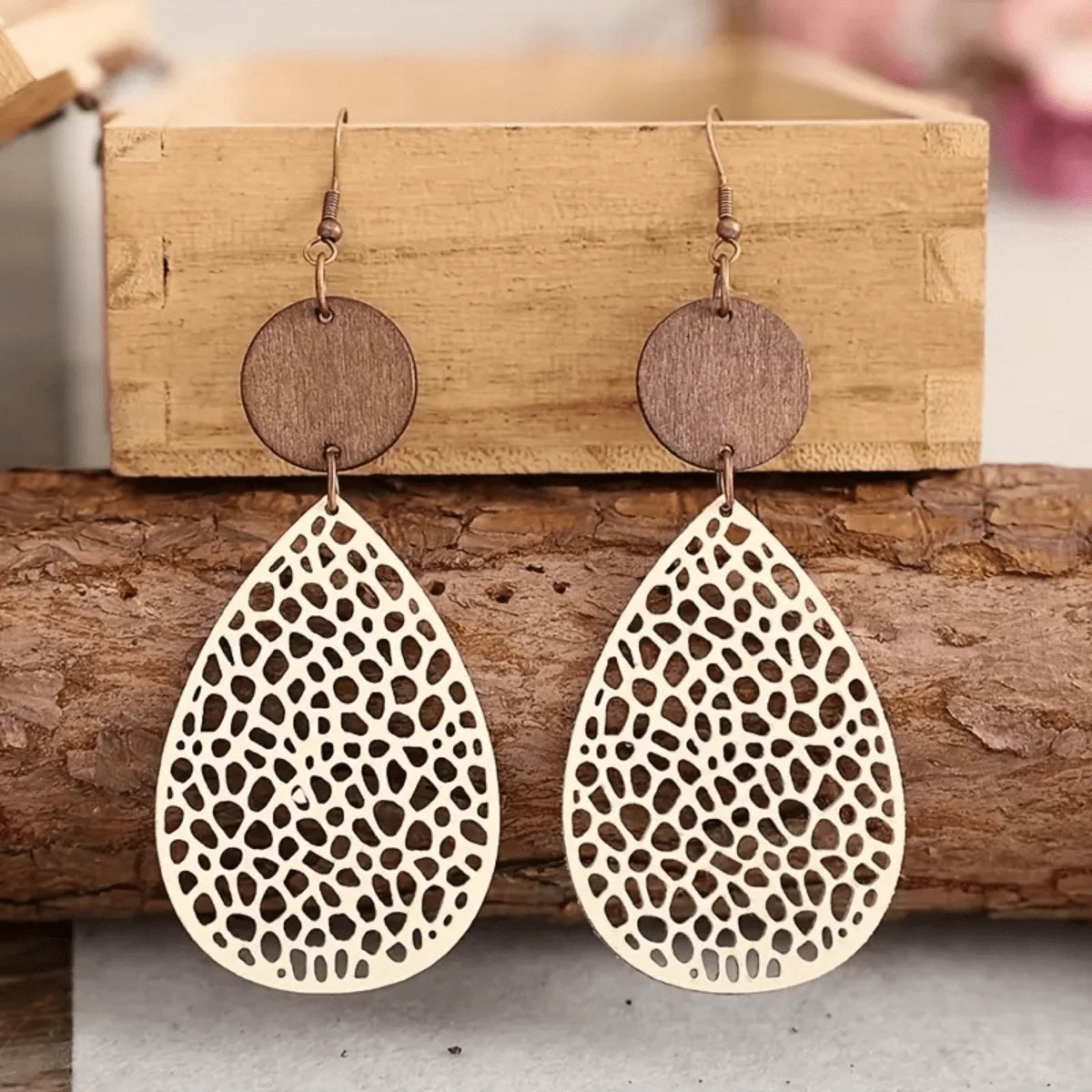Evelyn – Hollow Teardrop Wooden Earrings