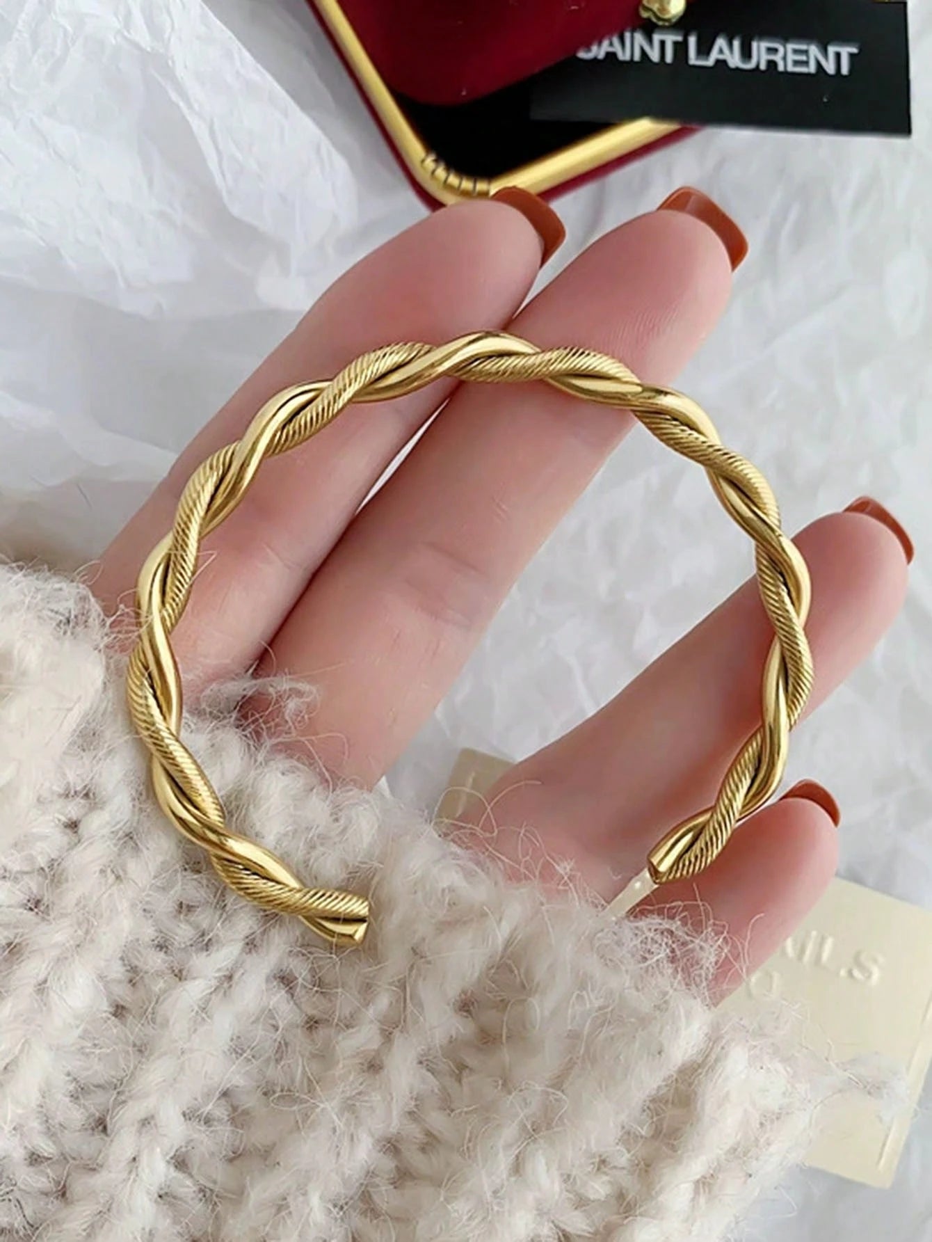 Evelyn – Elegant Textured Silver Bracelet