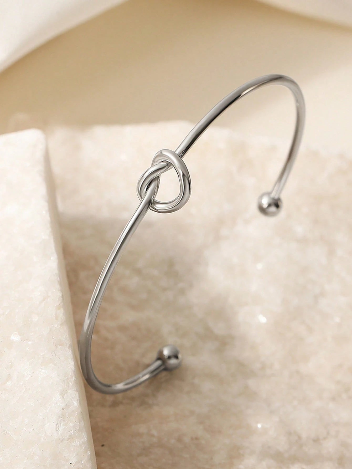 Evelyn – Elegant Textured Silver Bracelet