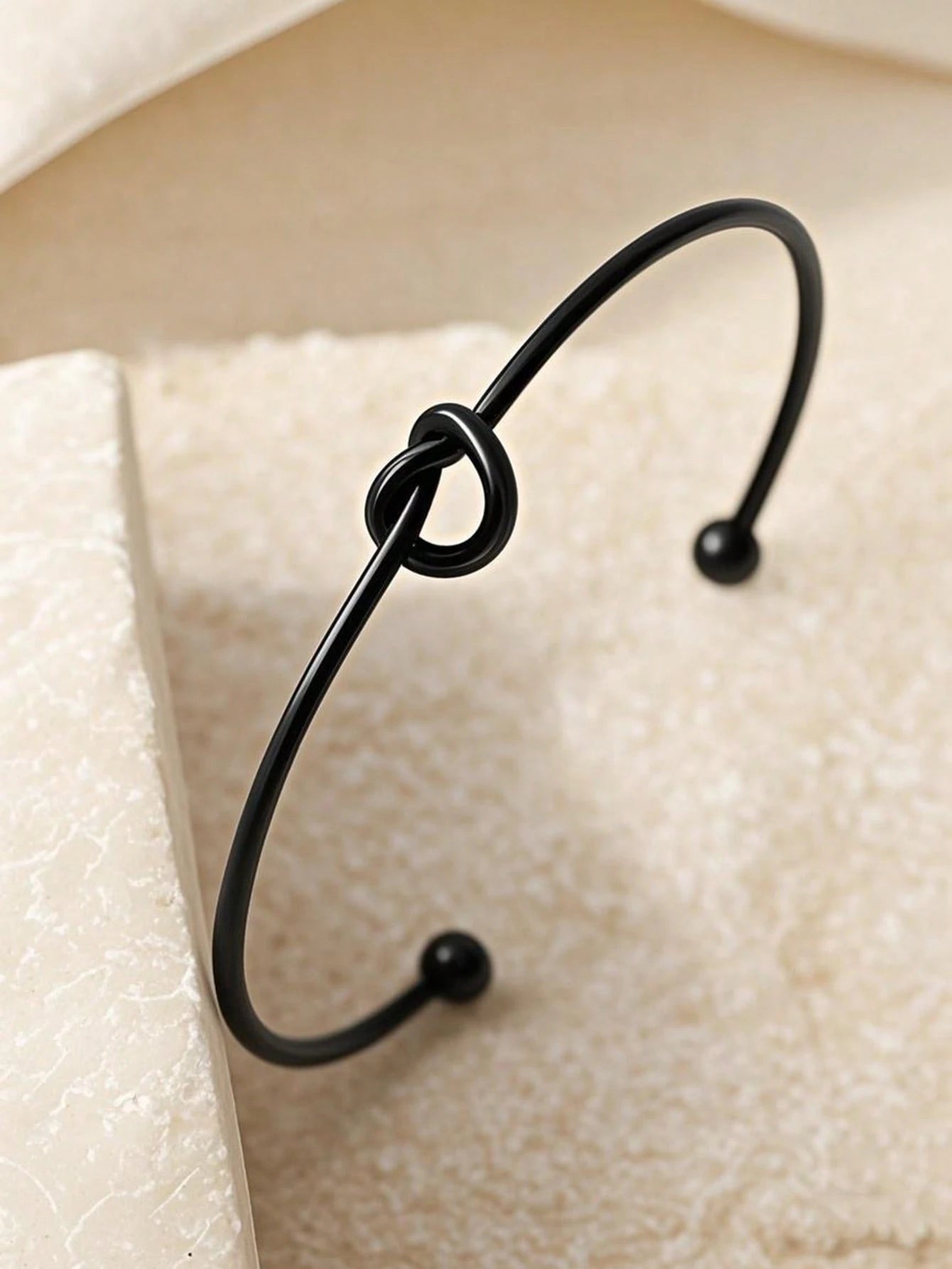 Evelyn – Elegant Textured Silver Bracelet