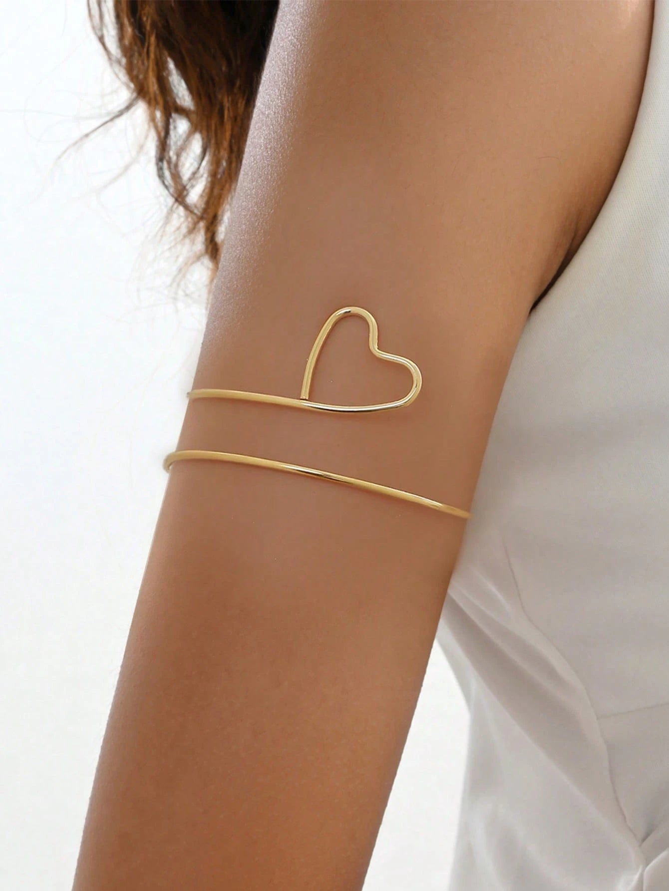 Evelyn – Summer Style Wavy Arm Cuff