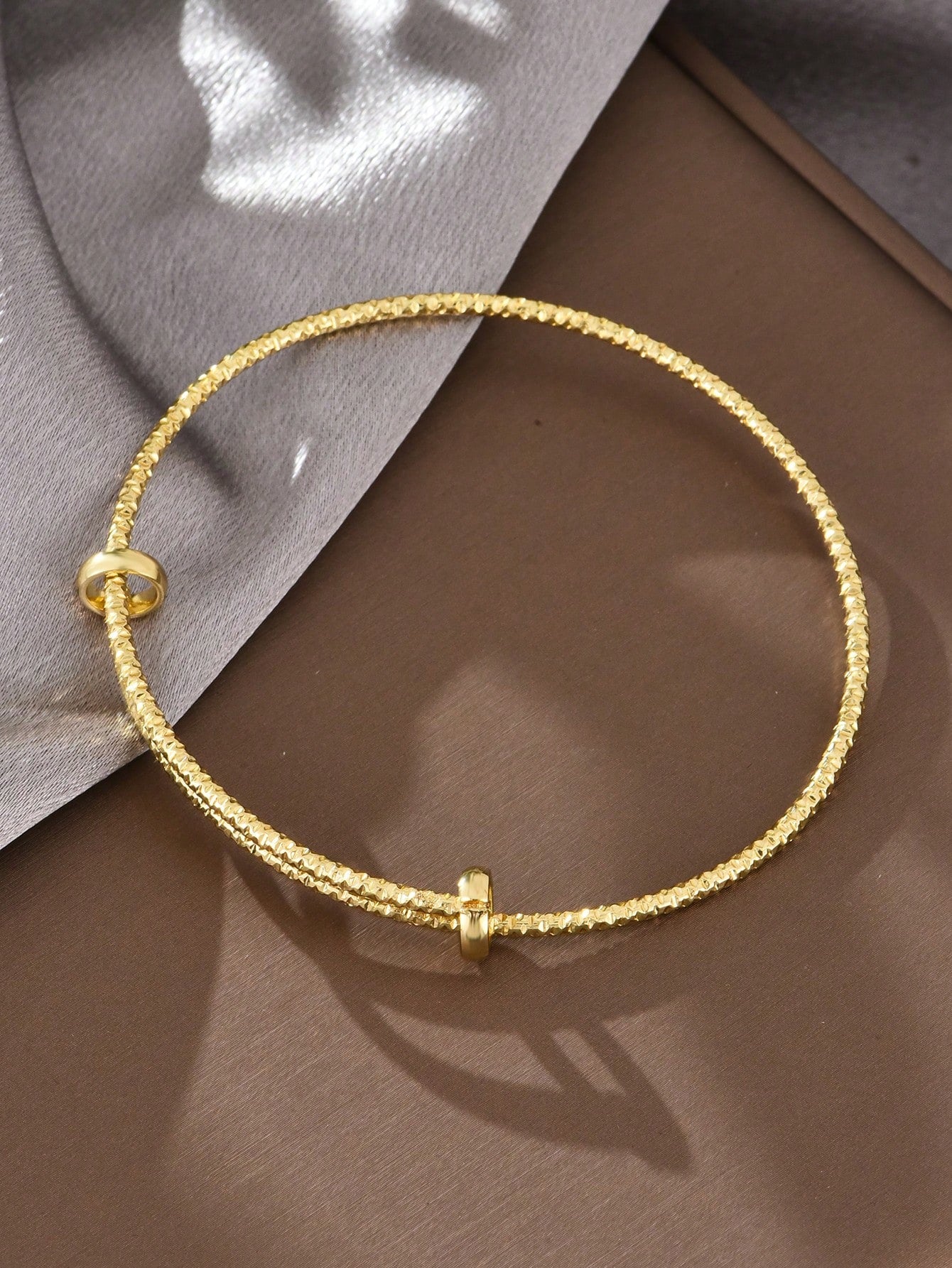 Evelyn – Elegant Textured Silver Bracelet
