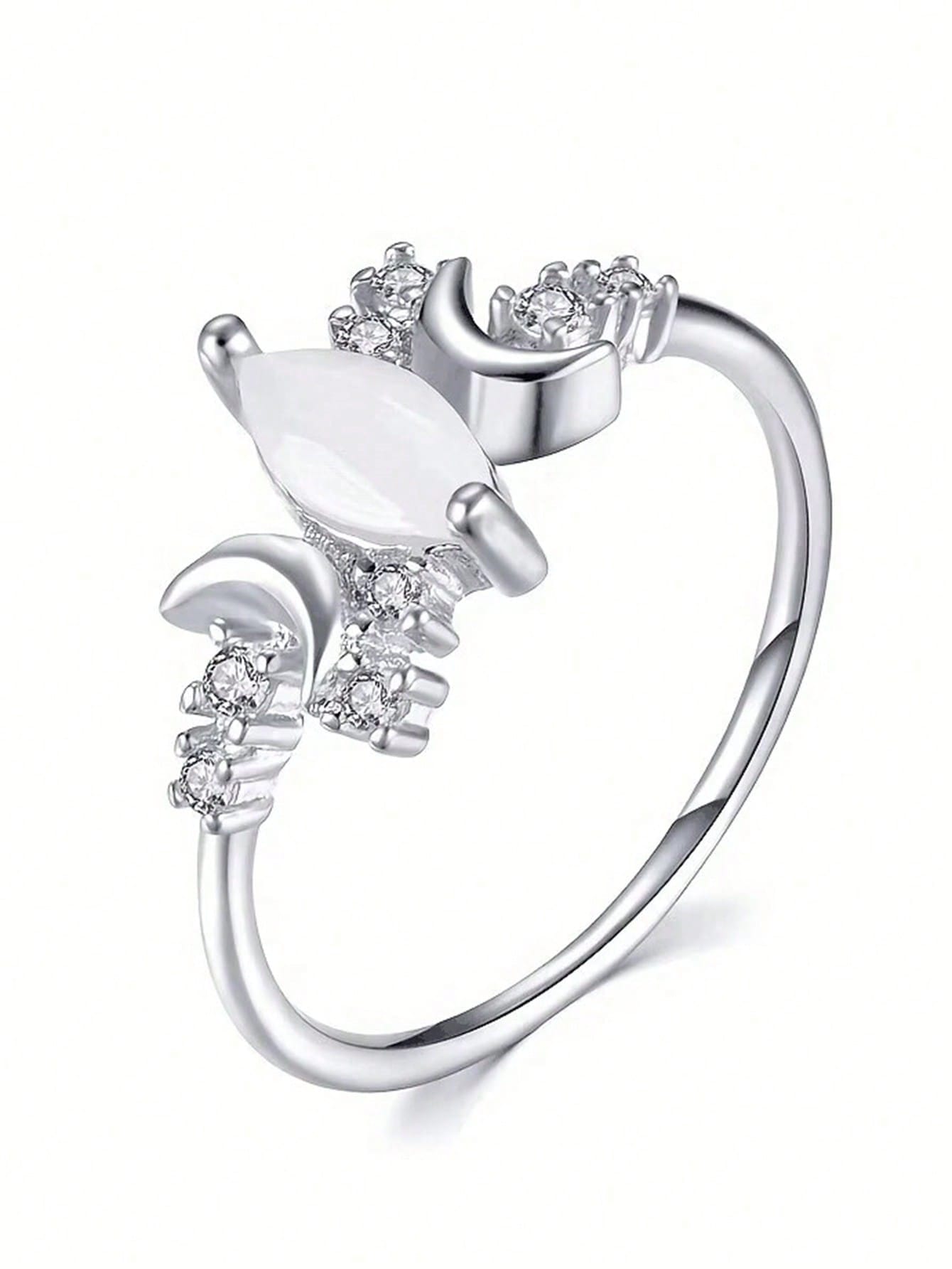 Evelyn – Sparkling Cubic Zirconia Engagement Ring