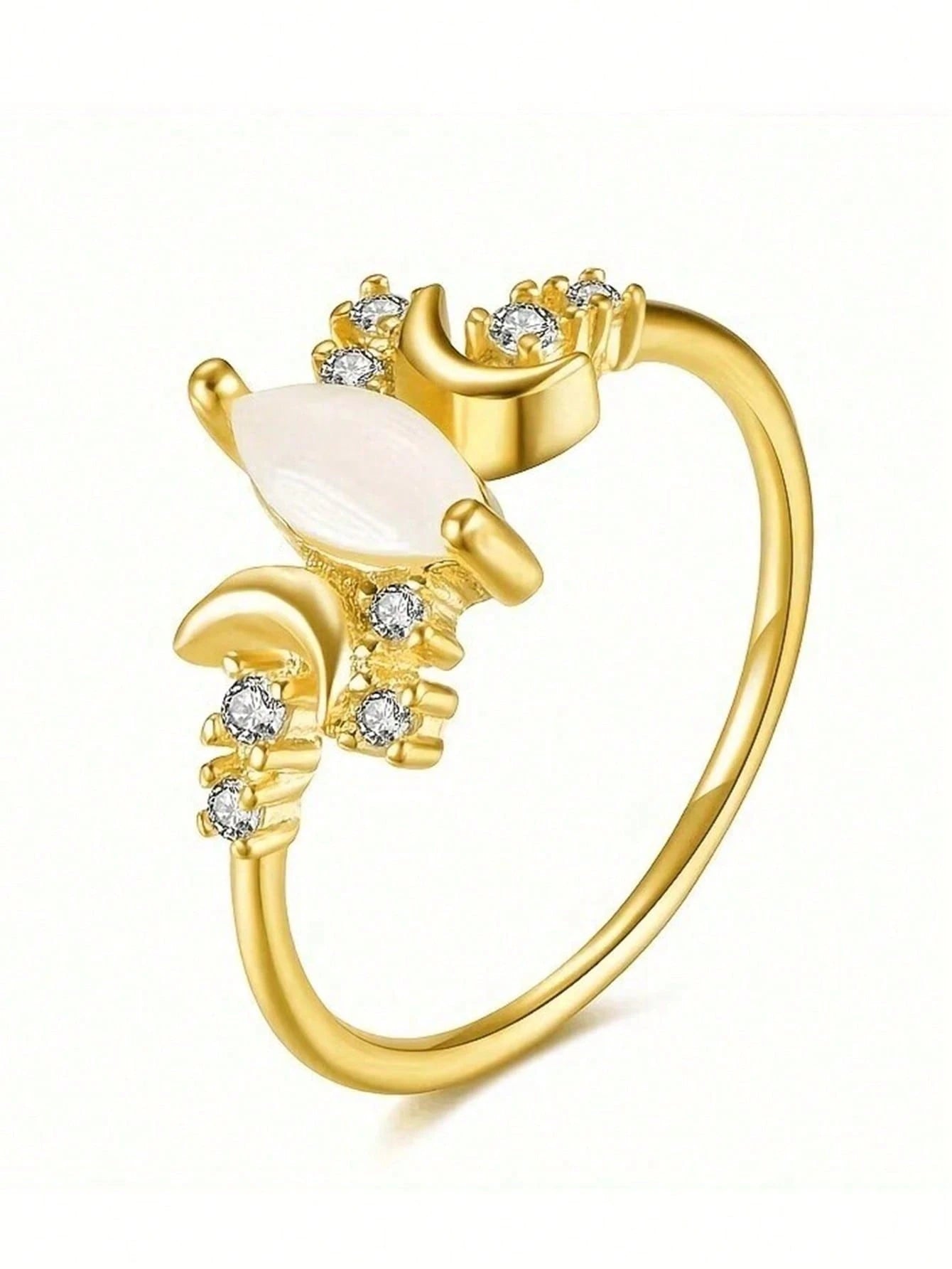 Evelyn – Sparkling Cubic Zirconia Engagement Ring