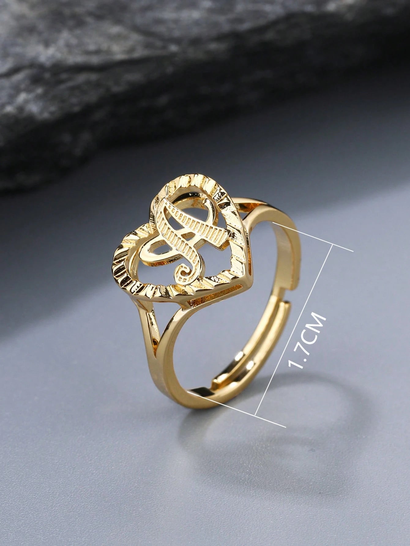 Evelyn – Vintage Letter Adjustable Ring for Couples