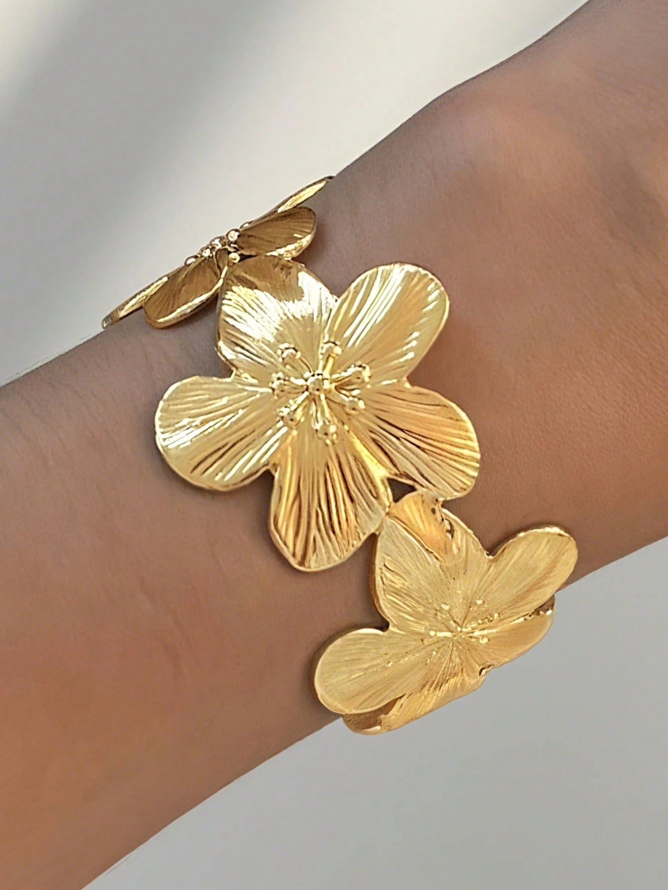 Evelyn – Vintage-Inspired Bangle Bracelet Set