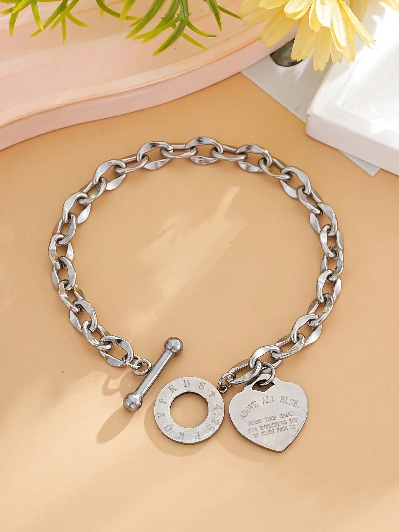 Evelyn – Minimalist Heart Chain Bracelet
