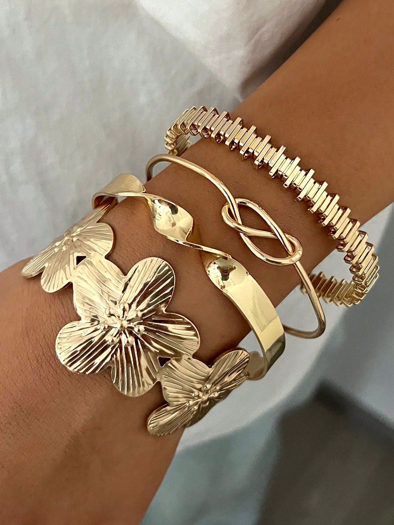 Evelyn – Vintage-Inspired Bangle Bracelet Set