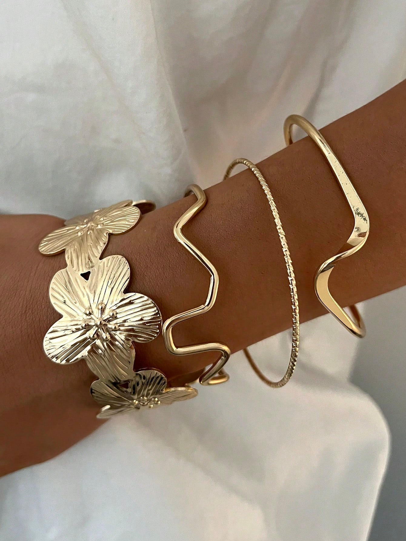 Evelyn – Vintage-Inspired Bangle Bracelet Set