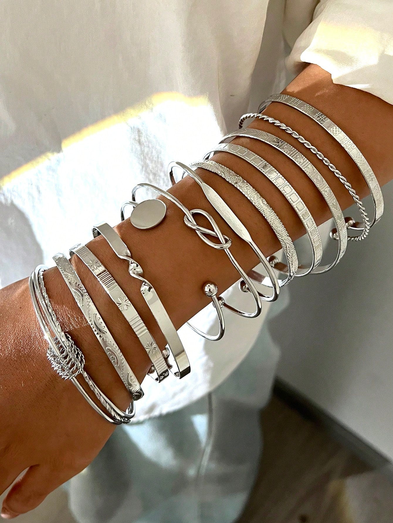 Evelyn – Vintage-Inspired Bangle Bracelet Set