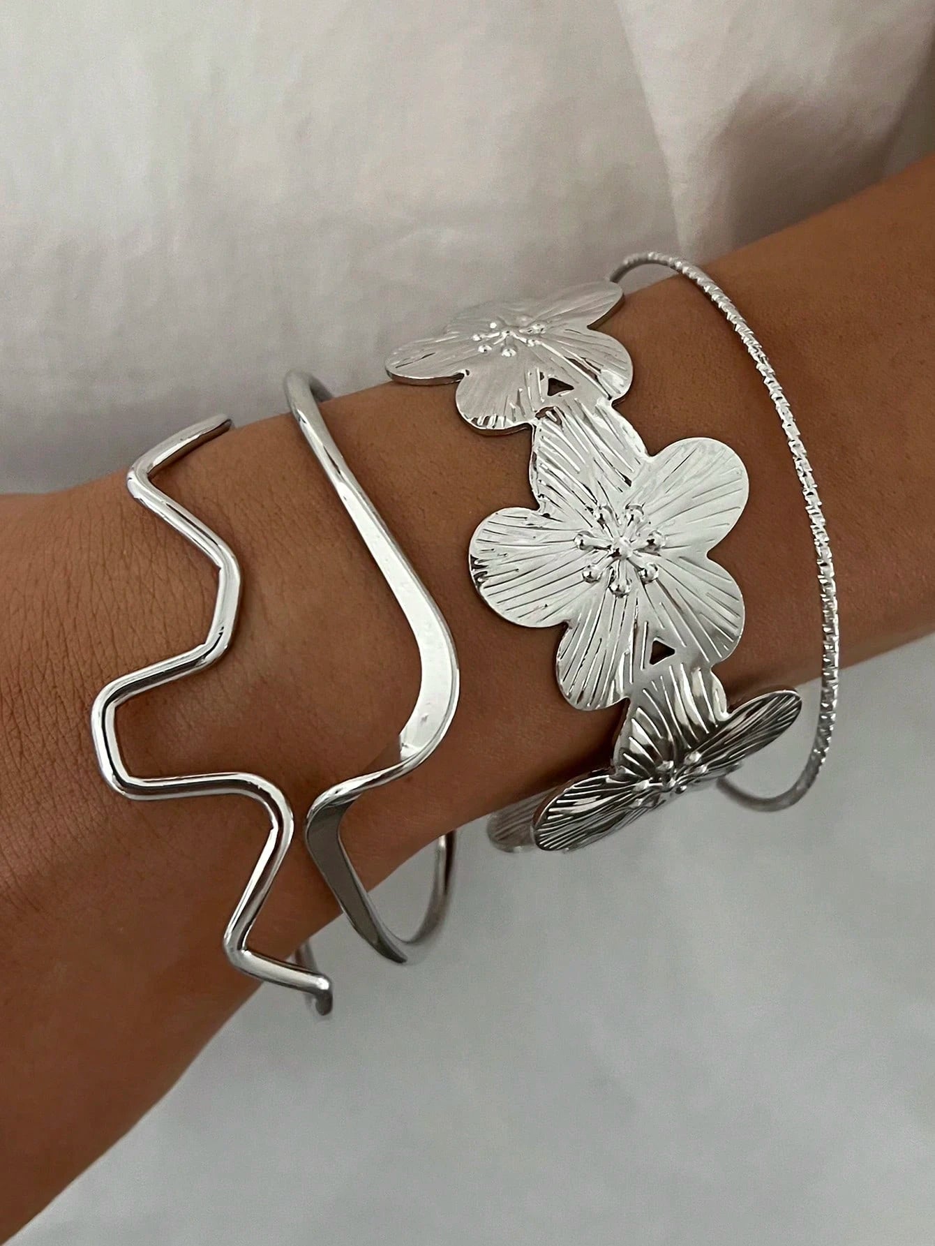 Evelyn – Vintage-Inspired Bangle Bracelet Set