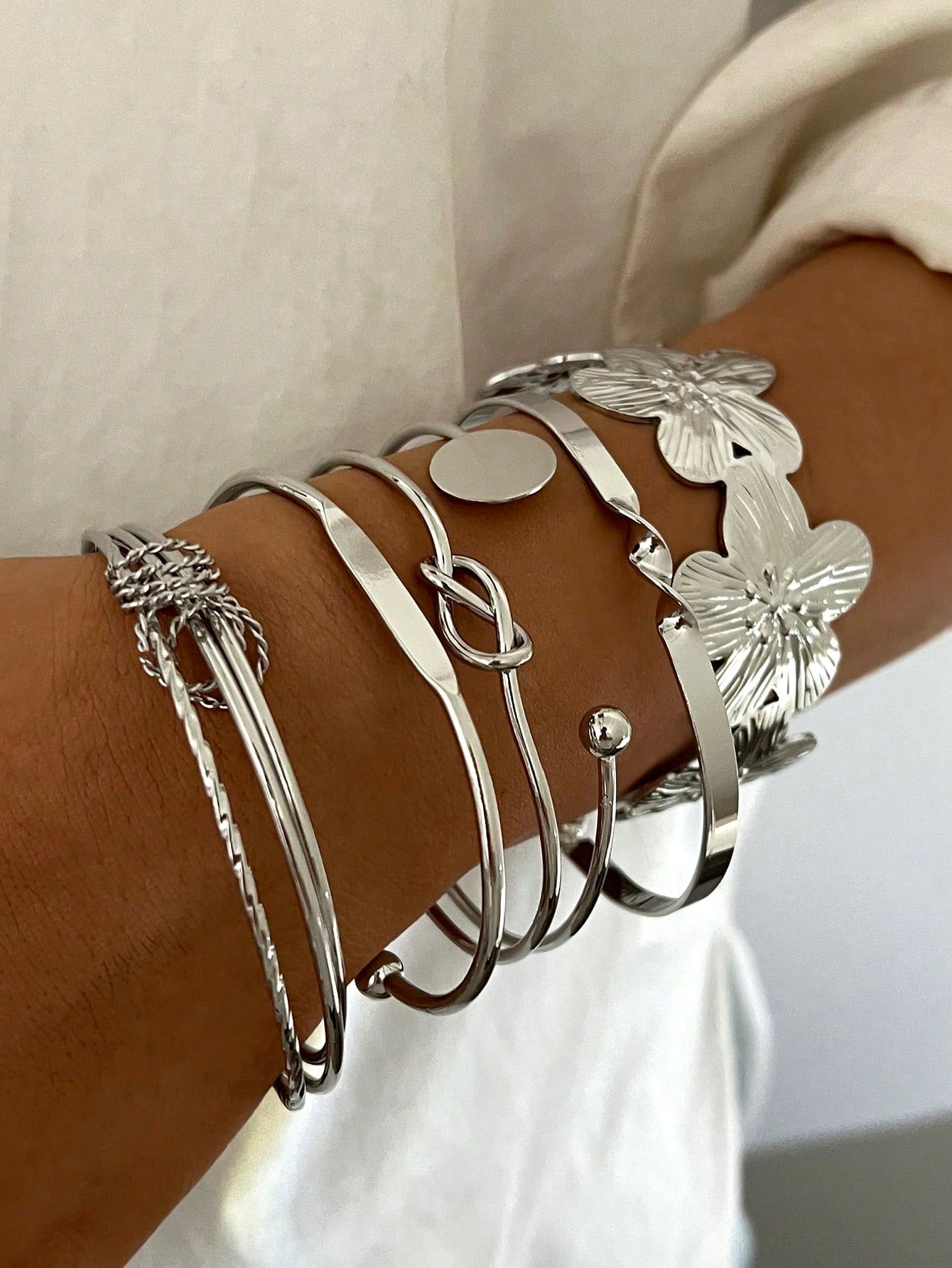 Evelyn – Vintage-Inspired Bangle Bracelet Set