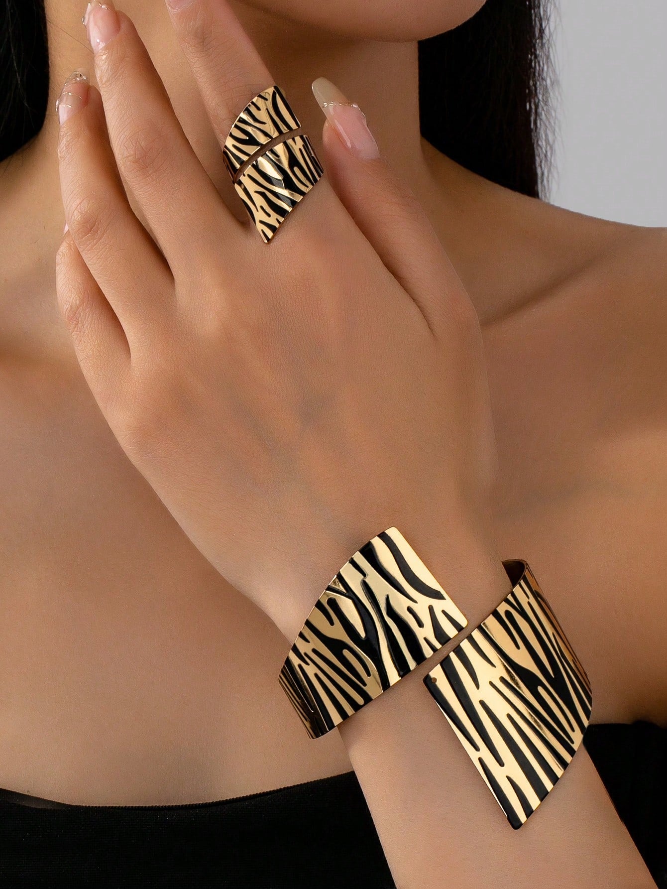 Evelyn – Wild Print Jewelry Set