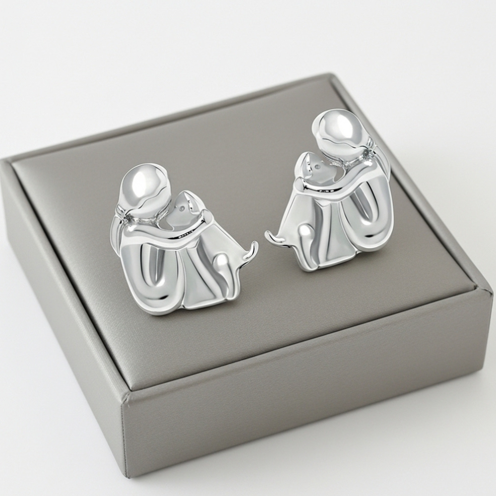 Evelyn – Two-Tone Embrace Earrings for Animal Lovers