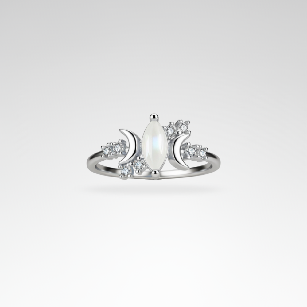 Evelyn – Sparkling Cubic Zirconia Engagement Ring