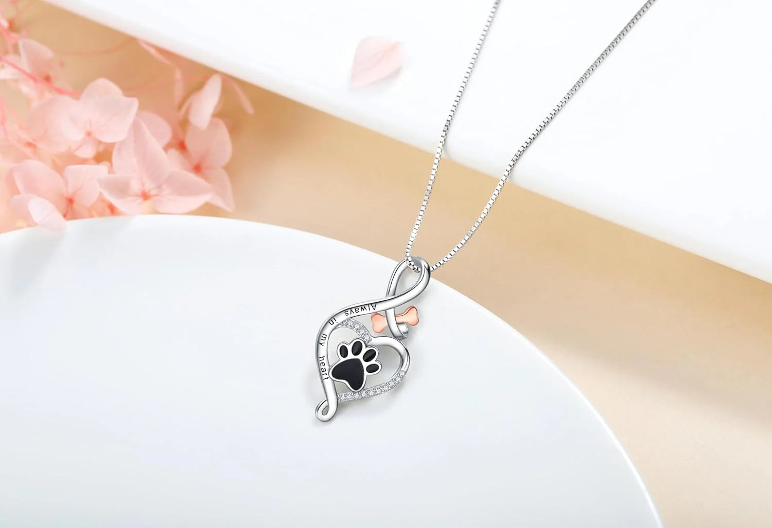 Evelyn – Always in My Heart Pawprint Necklace for Dog Moms