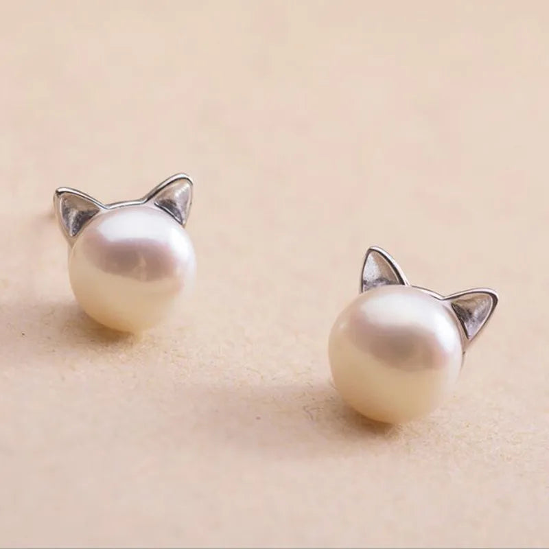 Evelyn – Sterling Silver Cat Pearl Earrings for Cat Moms