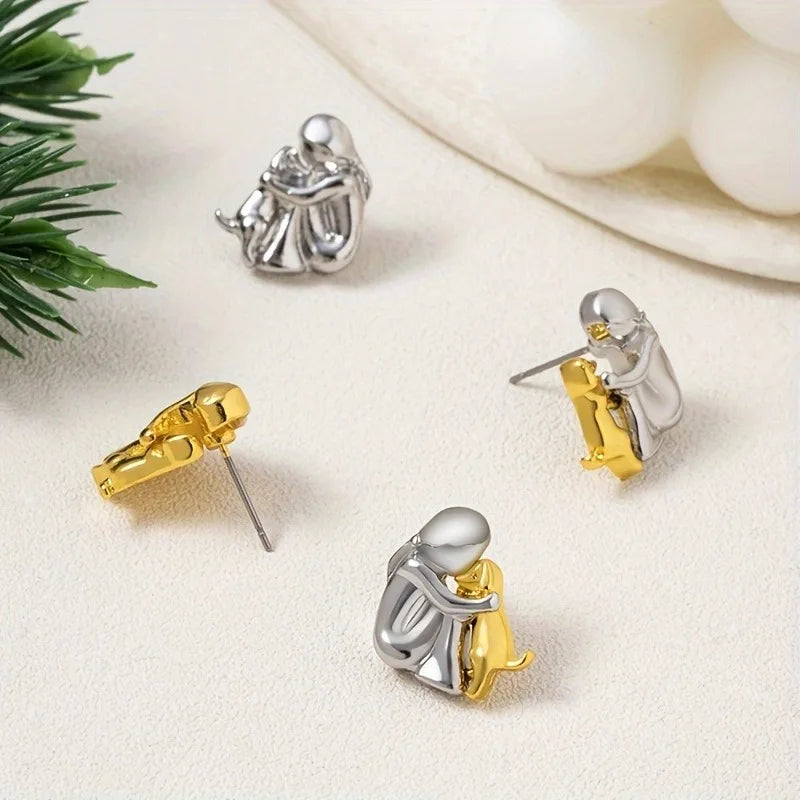Evelyn – Two-Tone Embrace Earrings for Animal Lovers