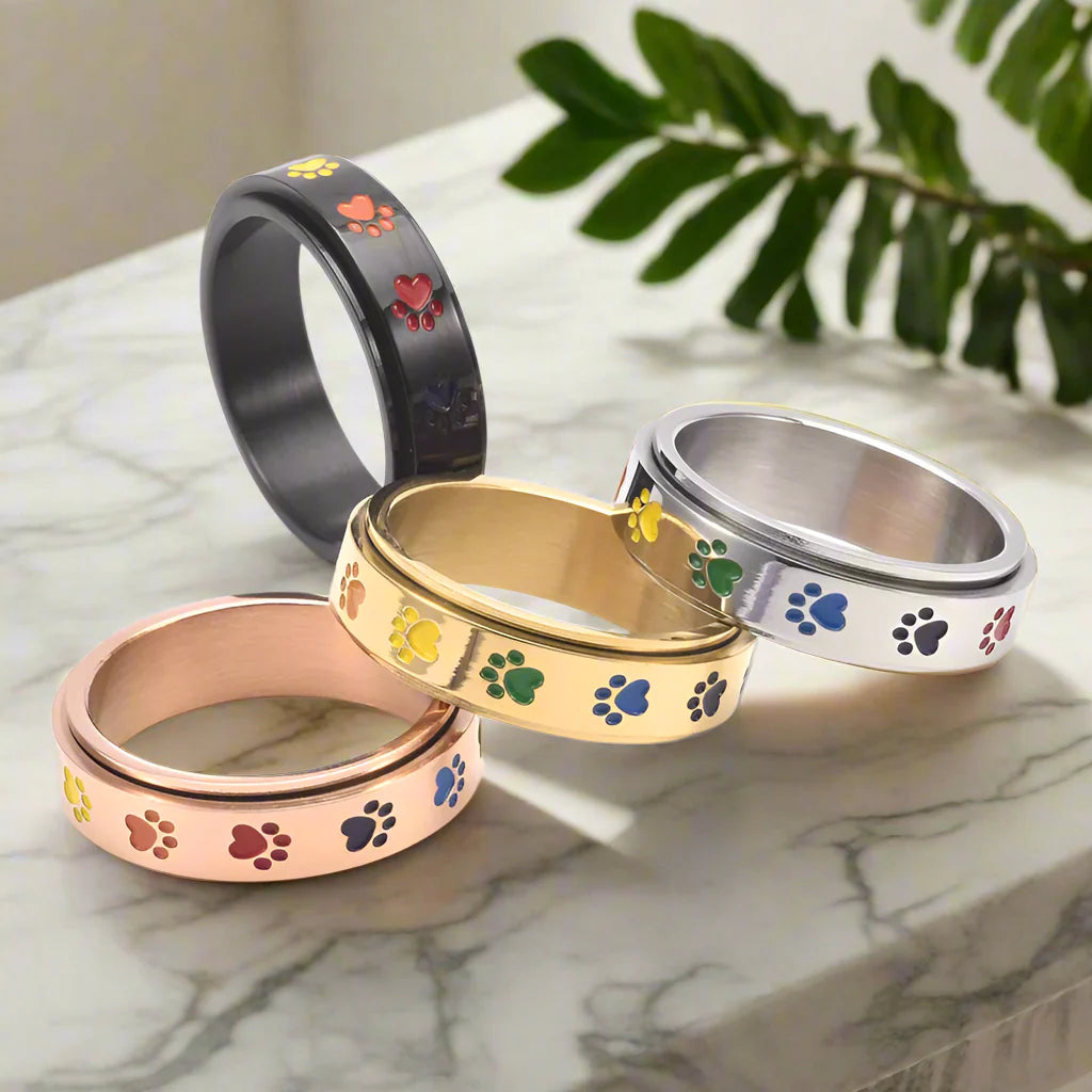 Evelyn – Spinning Anxiety-Relief Paw Ring