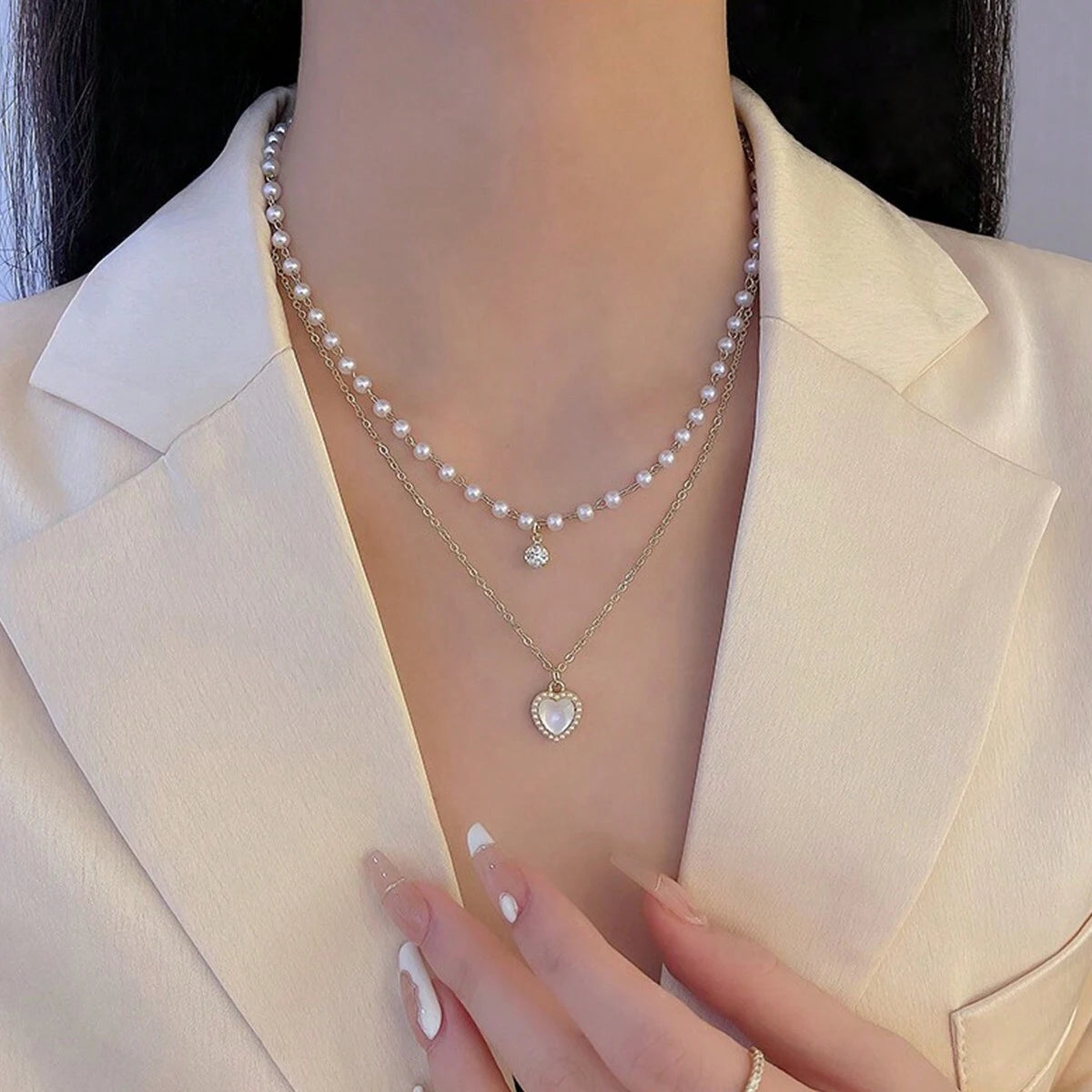 Evelyn – Elegant Cat Eye Stone & Heart Necklace