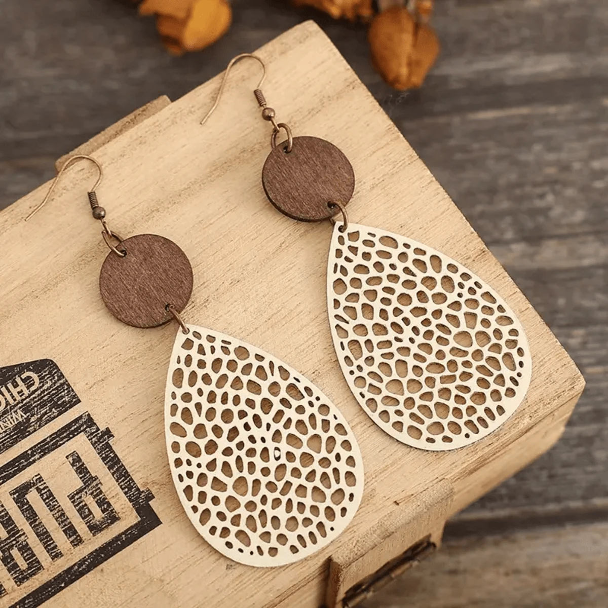 Evelyn – Hollow Teardrop Wooden Earrings