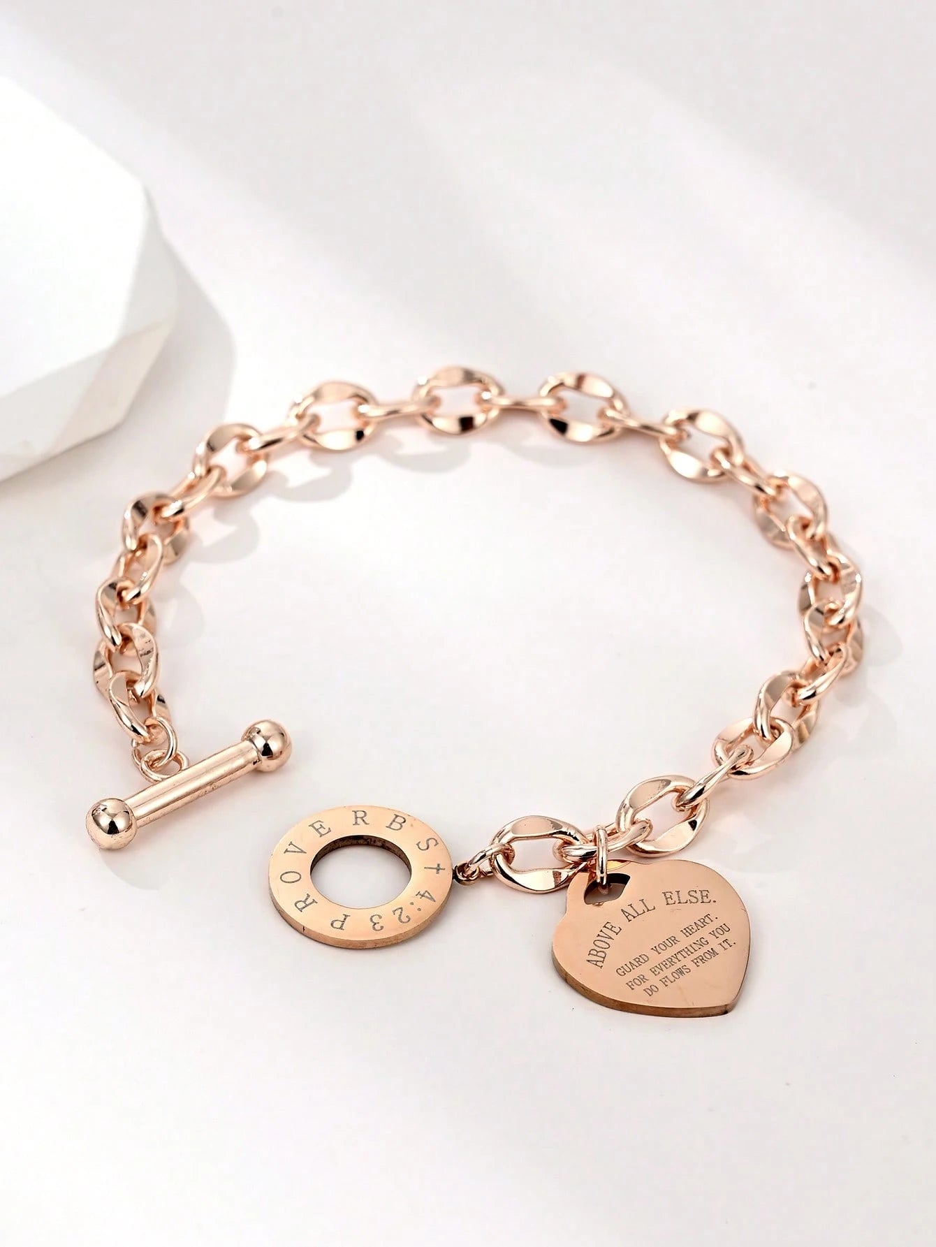 Evelyn – Minimalist Heart Chain Bracelet