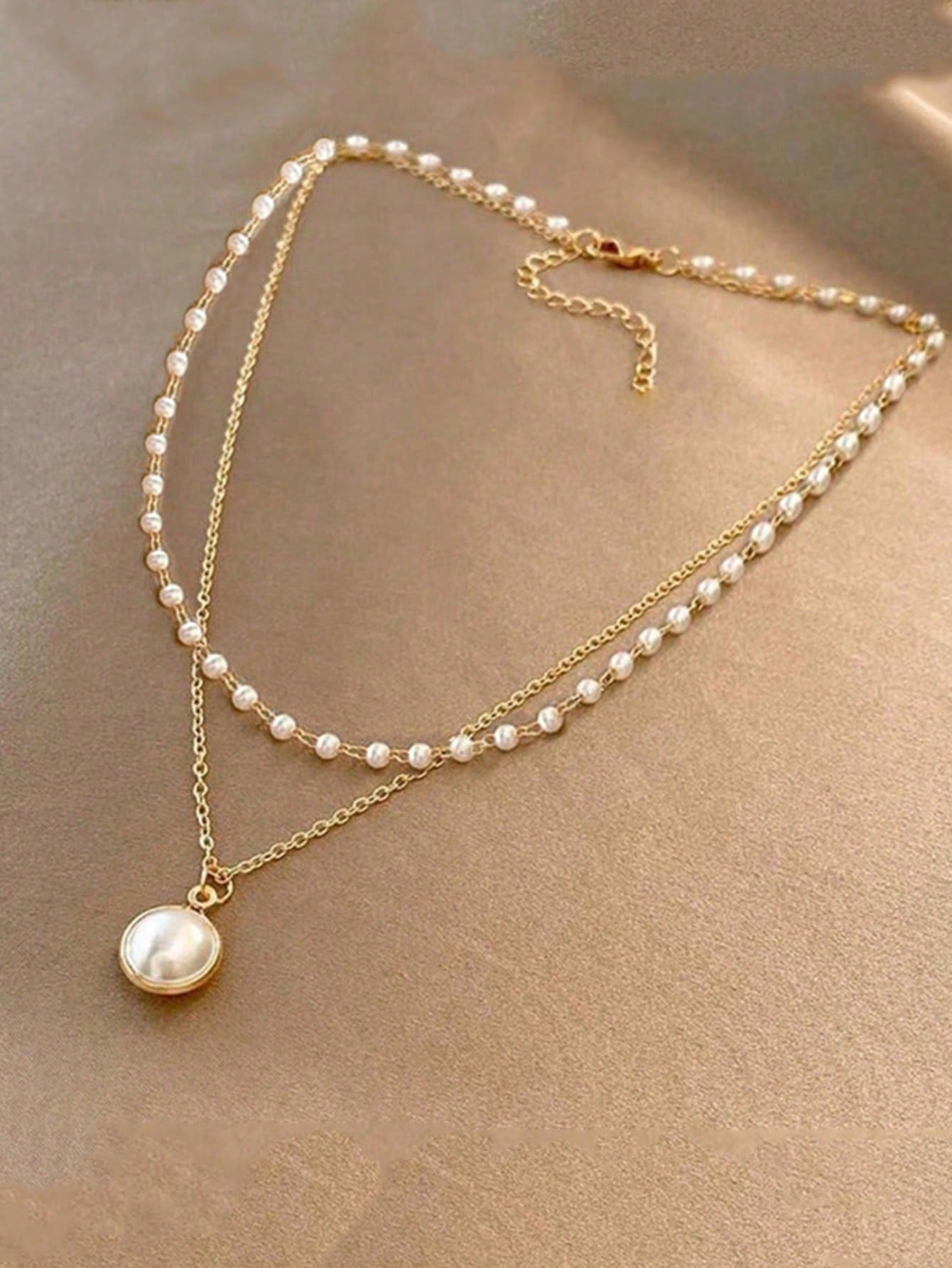 Evelyn – Elegant Cat Eye Stone & Heart Necklace