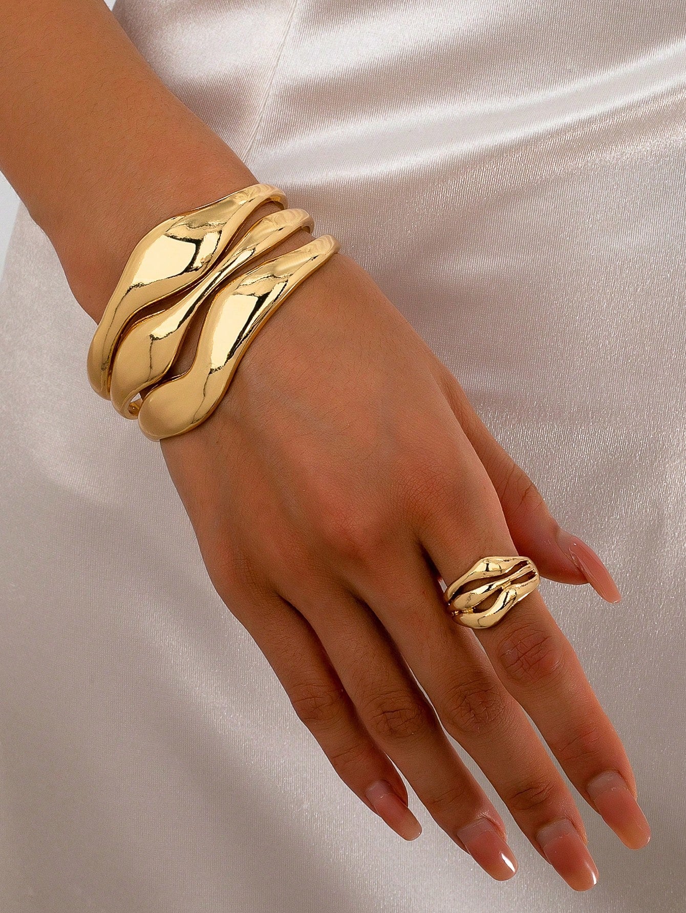 Evelyn – Statement Water Drop Bangle & Ring Set