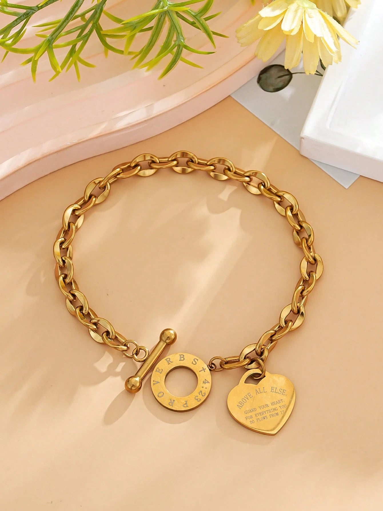 Evelyn – Minimalist Heart Chain Bracelet