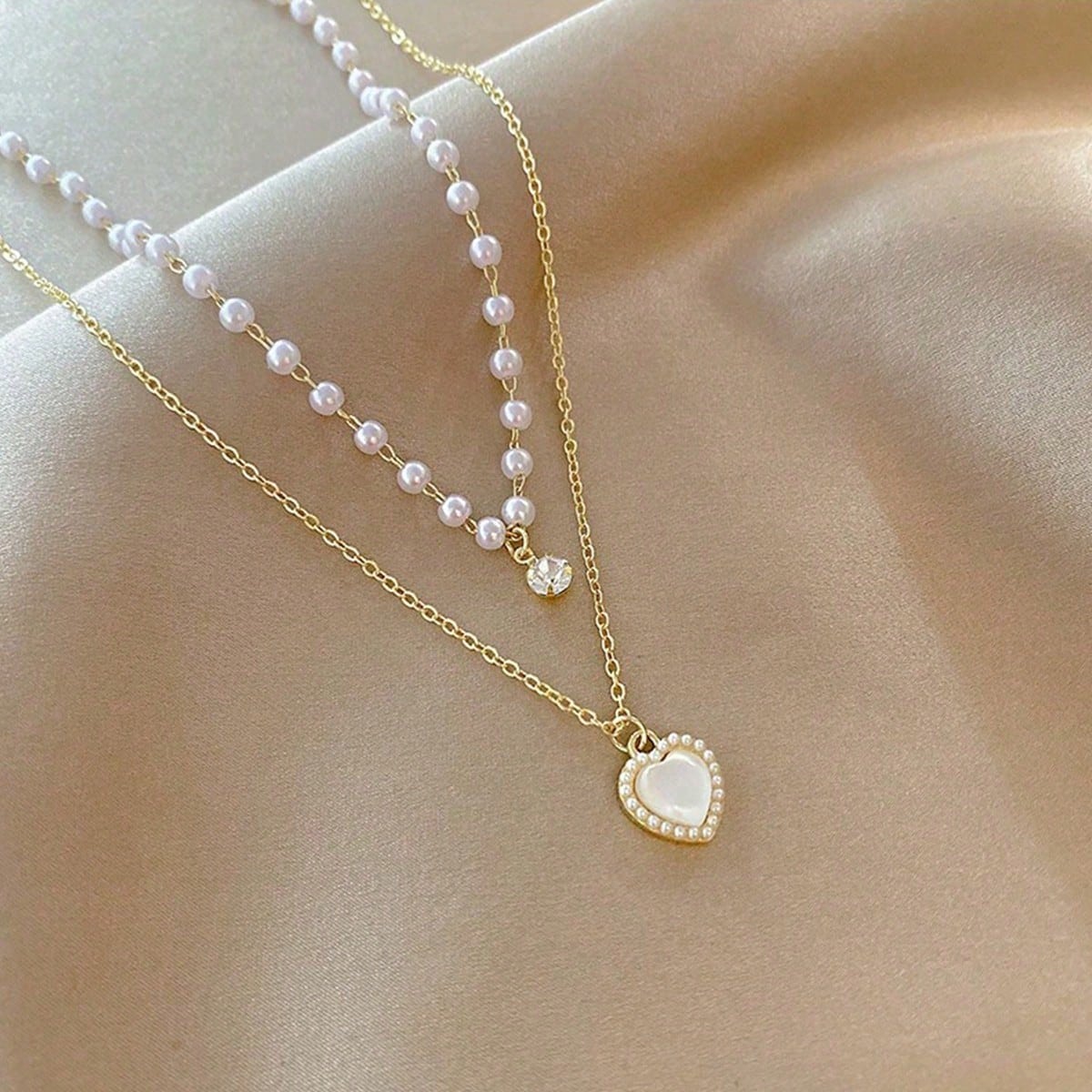 Evelyn – Elegant Cat Eye Stone & Heart Necklace