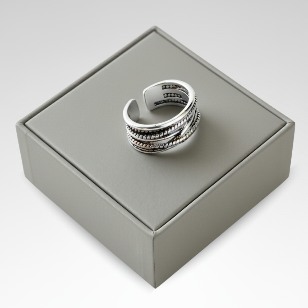 Evelyn – Vintage Royal Adjustable Statement Ring