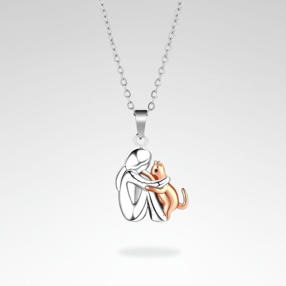 Evelyn – Meaningful Cat Hug Pendant Necklace Gift