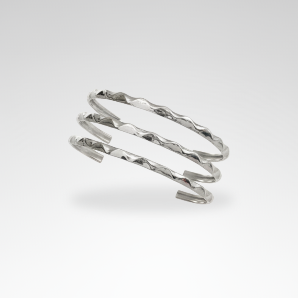 Evelyn – Summer Style Wavy Arm Cuff