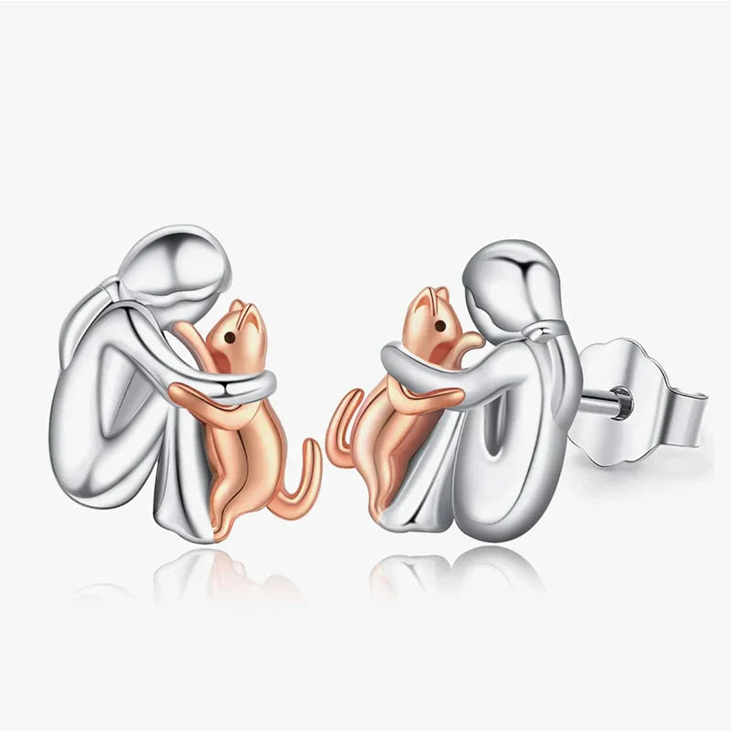 Evelyn – Lightweight Two-Tone Cat Hug Earrings for Cat Moms