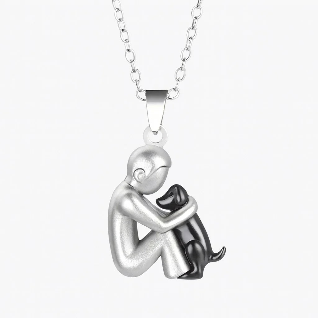 Evelyn – Hug Pendant Necklace for Cherished Connections