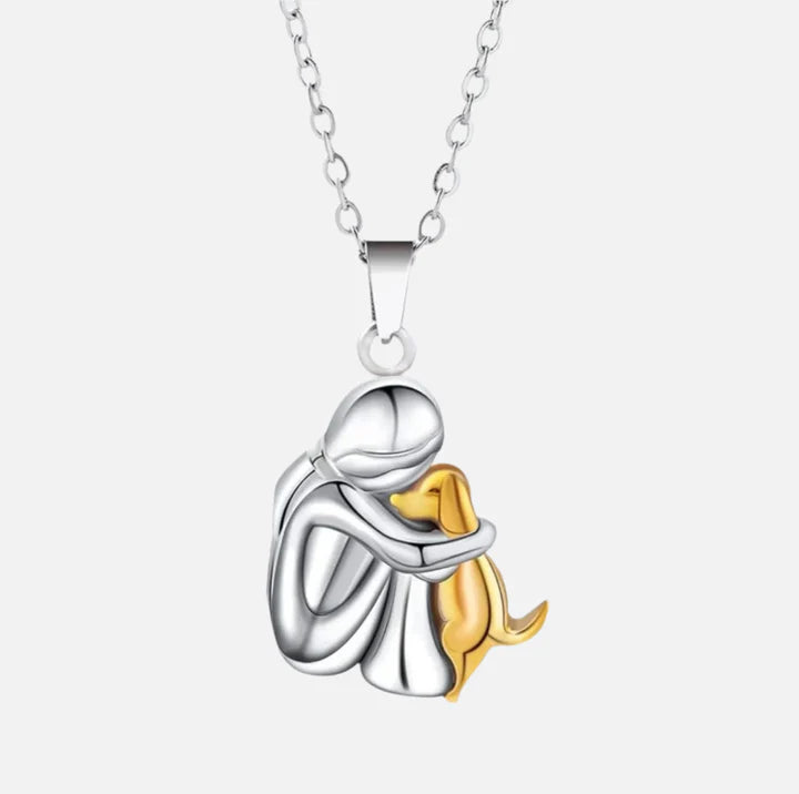 Evelyn – Hug Pendant Necklace for Cherished Connections