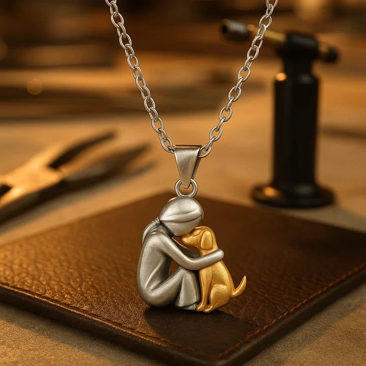 Evelyn – Hug Pendant Necklace for Cherished Connections